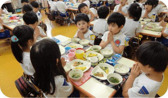 給食の様子